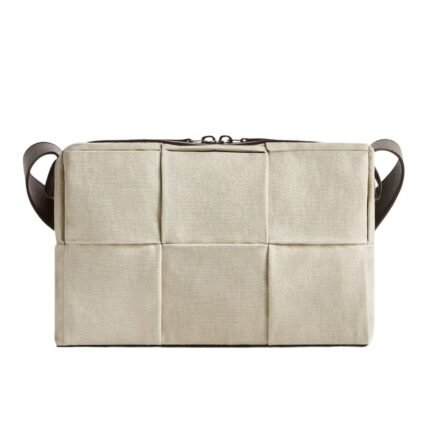 BOTTEGA VENETA MEDIUM ARCO CAMERA BAG