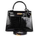 HERMÈS KELLY SELLIER 25 BLACK SHINY NILOTICUS CROCODILE GOLD HARDWARE