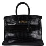 PRE-OWNED HERMÈS BIRKIN 35 BLACK SHINY POROSUS CROCODILE GOLD HARDWARE