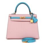 HERMÈS SPECIAL ORDER (HSS) KELLY SELLIER 25 ROSE SAKURA AND BLEU AZTEC CHEVRE BRUSHED GOLD HARDWARE